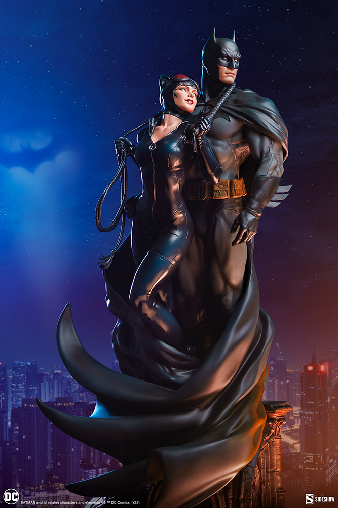 Pre-Order Sideshow DC Comics Catwoman & Batman Diorama